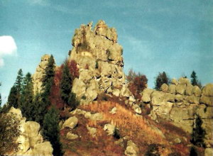 Камінь - центральний масив скель біля с. Урич